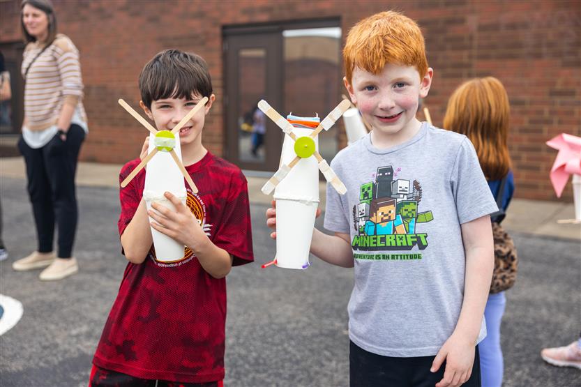 Edmondson Elementary students create windmills